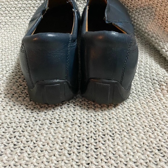 Naturalizer Loafers, Size 8 - Picture 3 of 4